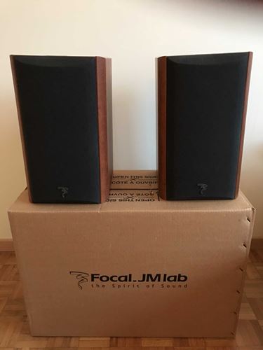 Harmon-Kardon-6 Focal JM Labs speakers + H/K amp.